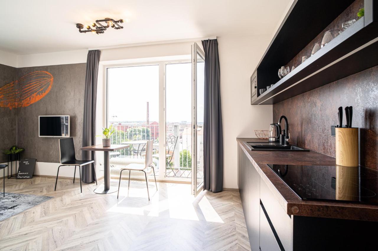 Zeppelin Studio With An Industrial View - Brno Apartment Екстериор снимка
